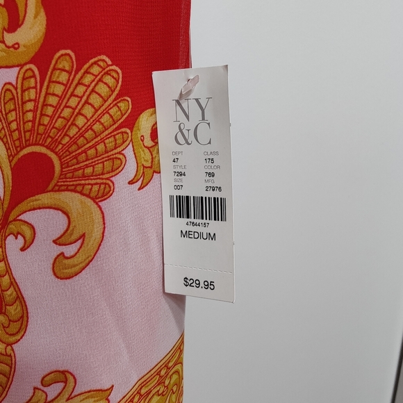 FINAL CALL - New York & Company Tank Top - Picture 5 of 6